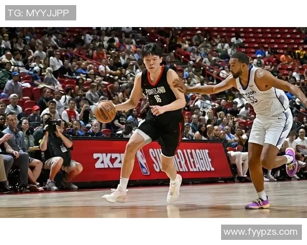 媒体人:瀚森首秀本就不应被过高期待 他已打出预期中的基本表现 媒体人:瀚森首秀本就不应被过高期待 他已打出预期中的基本表现