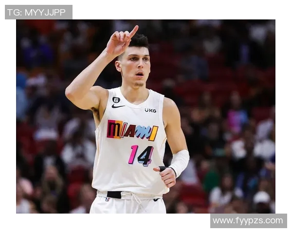 希罗随热火出征客场,距离复出更进一步:“这能加速整个进程” 希罗随热火出征客场,距离复出更进一步:“这能加速整个进程”