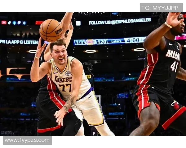 盘活全队!东契奇29+11+10里夫斯两双,湖人6人得分上双击败热火 盘活全队!东契奇29+11+10里夫斯两双,湖人6人得分上双击败热火