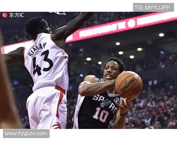 芬奇:迪林厄姆和里德的配合不错 他几次突到篮下终结做得不错 芬奇:迪林厄姆和里德的配合不错 他几次突到篮下终结做得不错