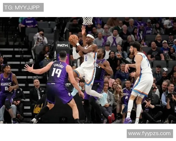 NBA杯战报:哈滕33分生涯新高,雷霆132-101狂胜国王 NBA杯战报:哈滕33分生涯新高,雷霆132-101狂胜国王