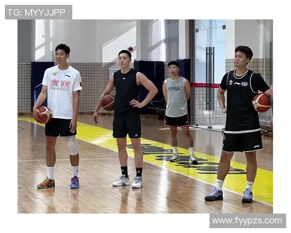 赵睿回归广东男篮合练,穿北京首钢球衣亮相,座驾帕拉梅拉太拉风! 赵睿回归广东男篮合练,穿北京首钢球衣亮相,座驾帕拉梅拉太拉风!