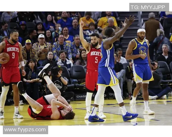 库里缺阵不慌！勇士轰10-0干翻太阳，狄龙24+6斯潘塞20+6也超给力